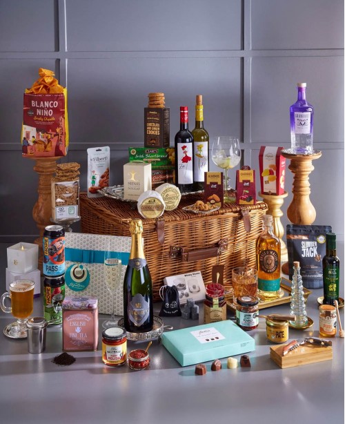 Regal Delights Luxury Gift Basket <br/>(Beer Hamper)